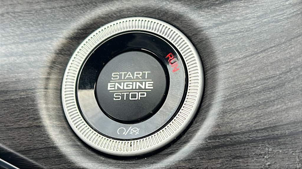 Thumbnail: 2022 Jeep Grand Cherokee - 22