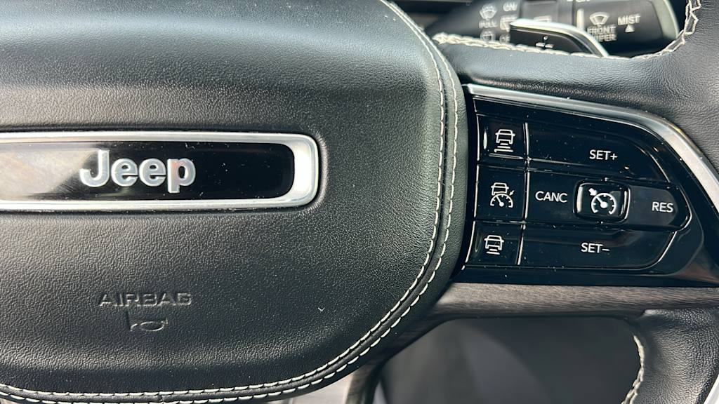 Thumbnail: 2022 Jeep Grand Cherokee - 24