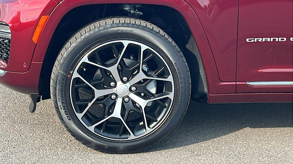 Thumbnail: 2025 Jeep Grand Cherokee - 8