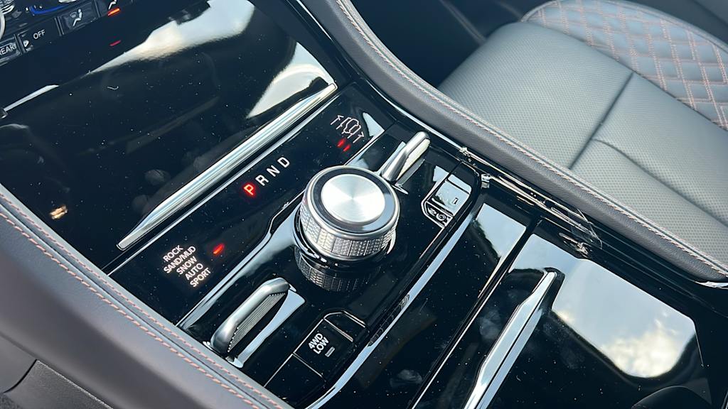 Thumbnail: 2025 Jeep Grand Cherokee - 14