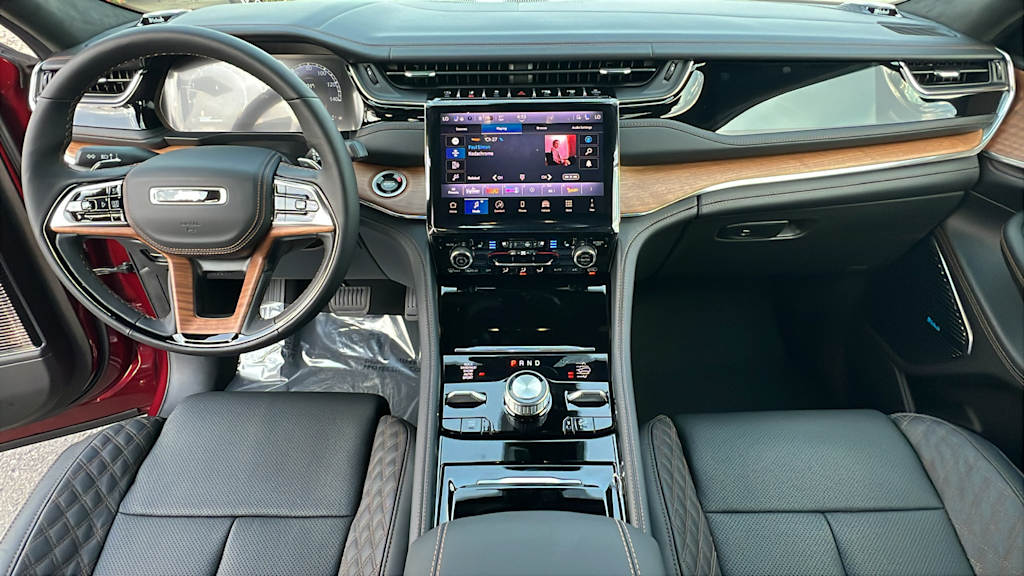 Thumbnail: 2025 Jeep Grand Cherokee - 12