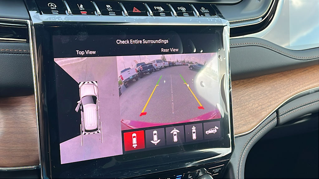 Thumbnail: 2025 Jeep Grand Cherokee - 23