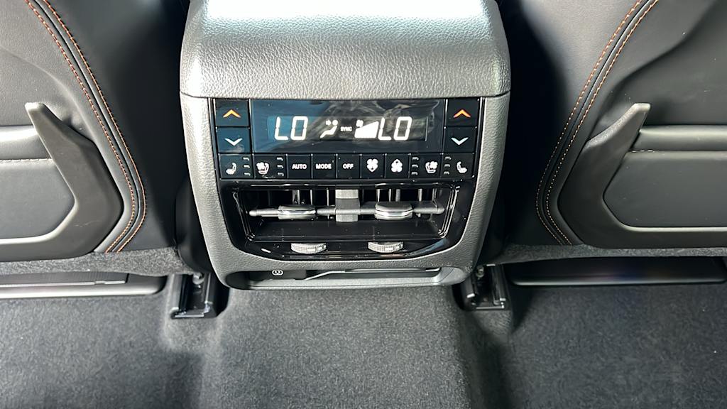 Thumbnail: 2025 Jeep Grand Cherokee - 30