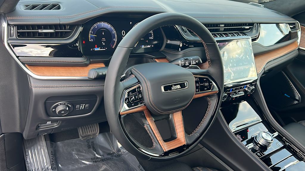 Thumbnail: 2025 Jeep Grand Cherokee - 2