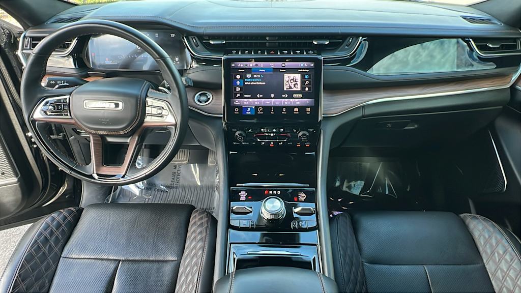 Thumbnail: 2023 Jeep Grand Cherokee - 13