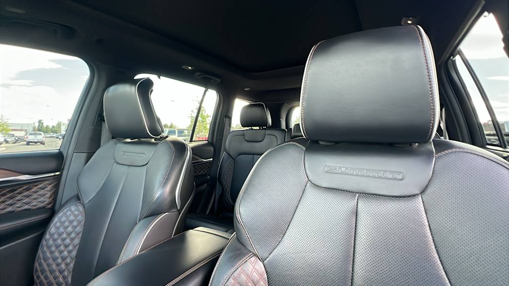 Thumbnail: 2023 Jeep Grand Cherokee - 10