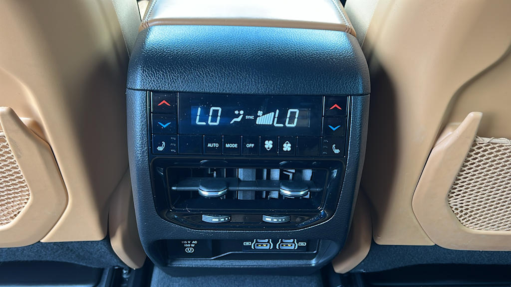 Thumbnail: 2023 Jeep Grand Cherokee - 30