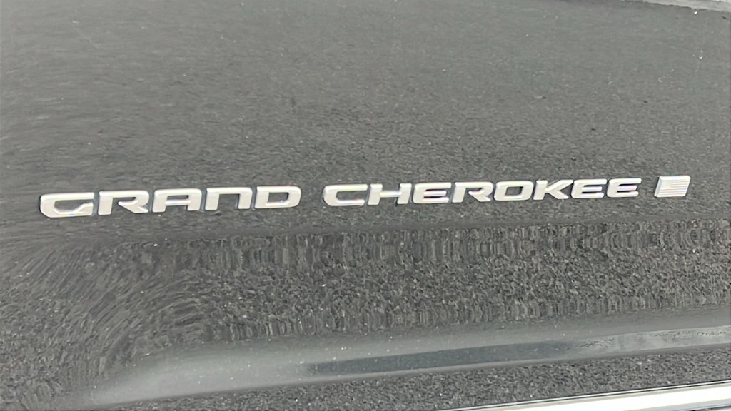 Thumbnail: 2023 Jeep Grand Cherokee - 7