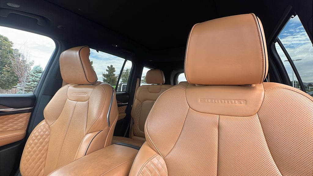Thumbnail: 2023 Jeep Grand Cherokee - 10