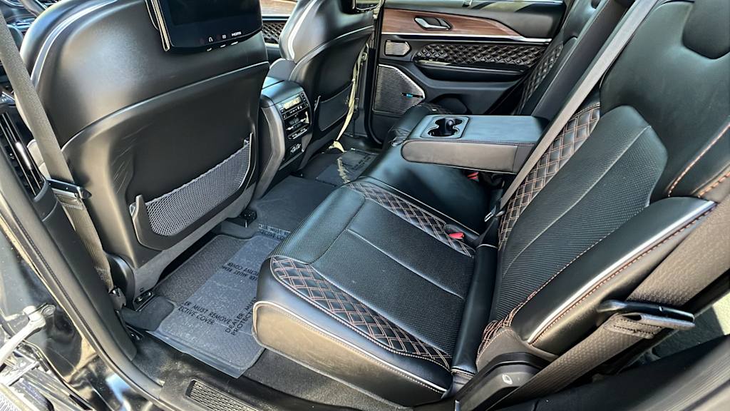 Thumbnail: 2023 Jeep Grand Cherokee - 28