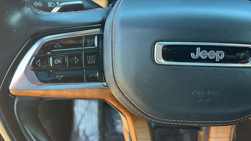 Thumbnail: 2022 Jeep Grand Cherokee - 24