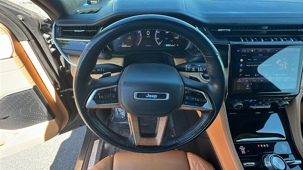 Thumbnail: 2022 Jeep Grand Cherokee - 12
