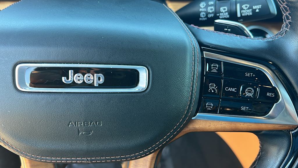 Thumbnail: 2022 Jeep Grand Cherokee - 25