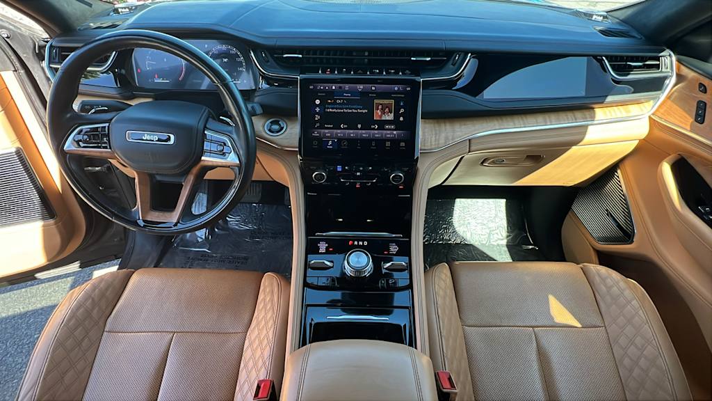 Thumbnail: 2022 Jeep Grand Cherokee - 13