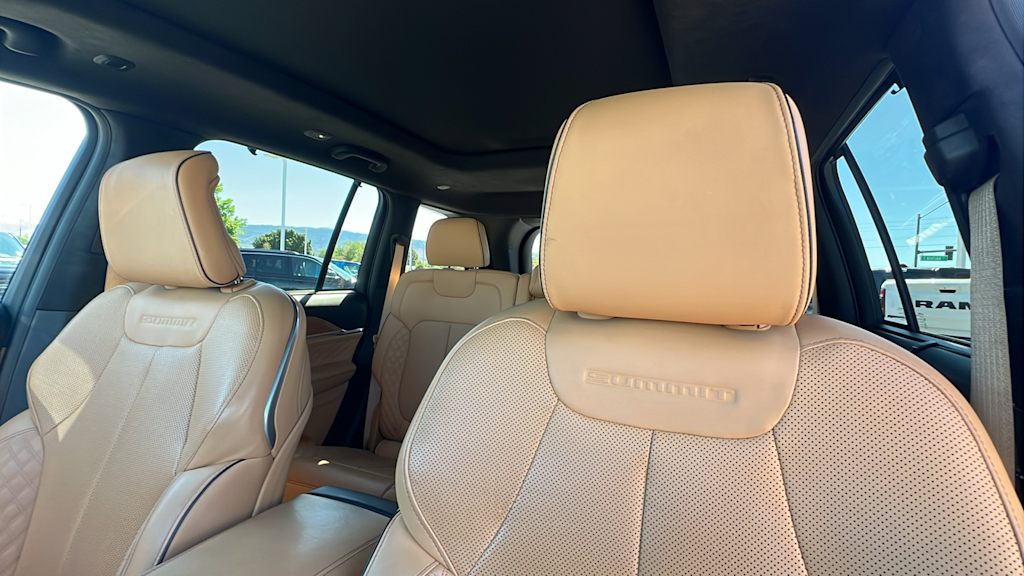 Thumbnail: 2022 Jeep Grand Cherokee - 9