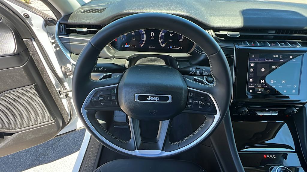 Thumbnail: 2023 Jeep Grand Cherokee L - 13