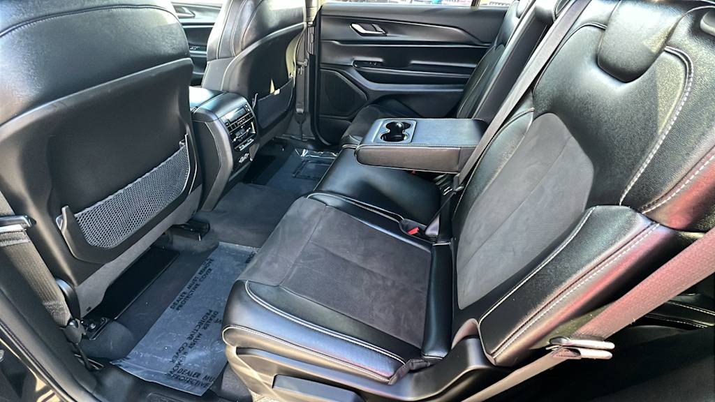 Thumbnail: 2023 Jeep Grand Cherokee L - 11