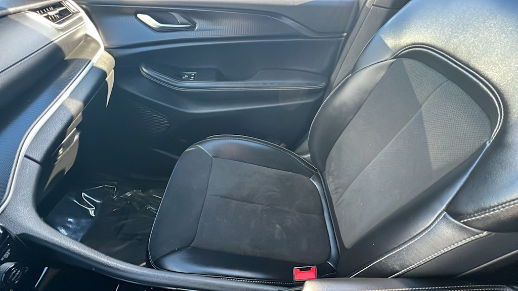 Thumbnail: 2023 Jeep Grand Cherokee L - 10