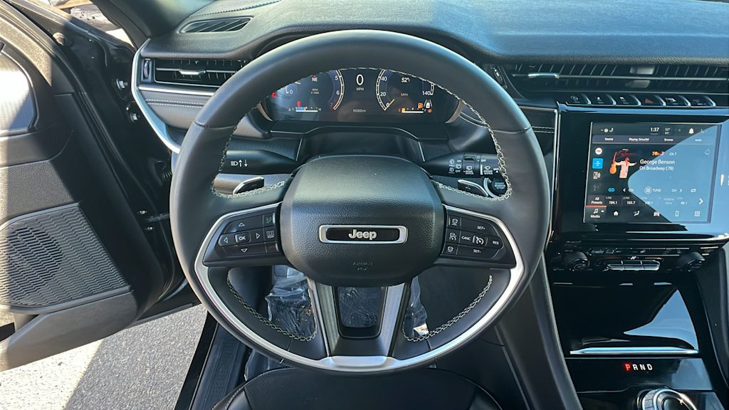 Thumbnail: 2023 Jeep Grand Cherokee L - 8