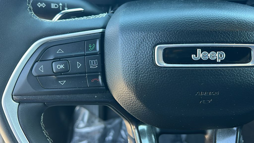 Thumbnail: 2023 Jeep Grand Cherokee L - 25
