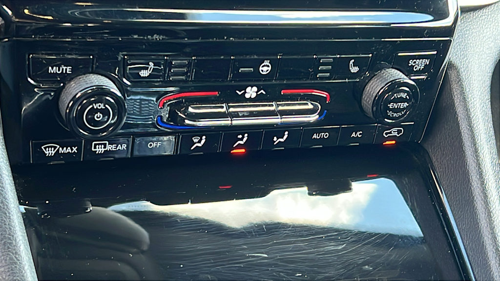 Thumbnail: 2023 Jeep Grand Cherokee L - 24