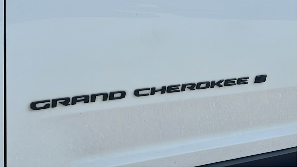 Thumbnail: 2023 Jeep Grand Cherokee L - 7