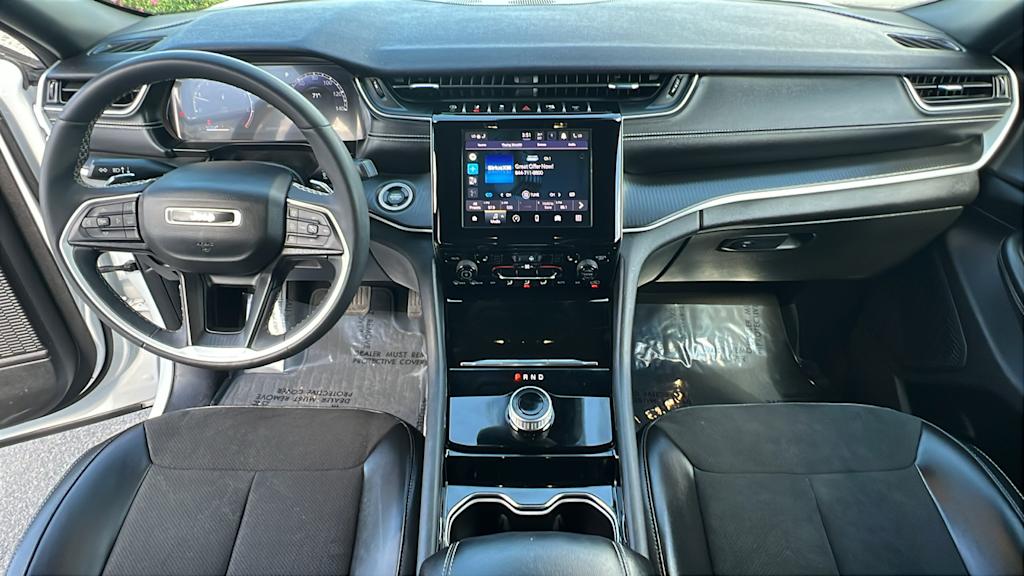Thumbnail: 2023 Jeep Grand Cherokee L - 14