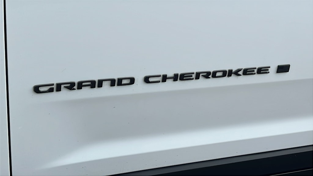 Thumbnail: 2023 Jeep Grand Cherokee L - 7