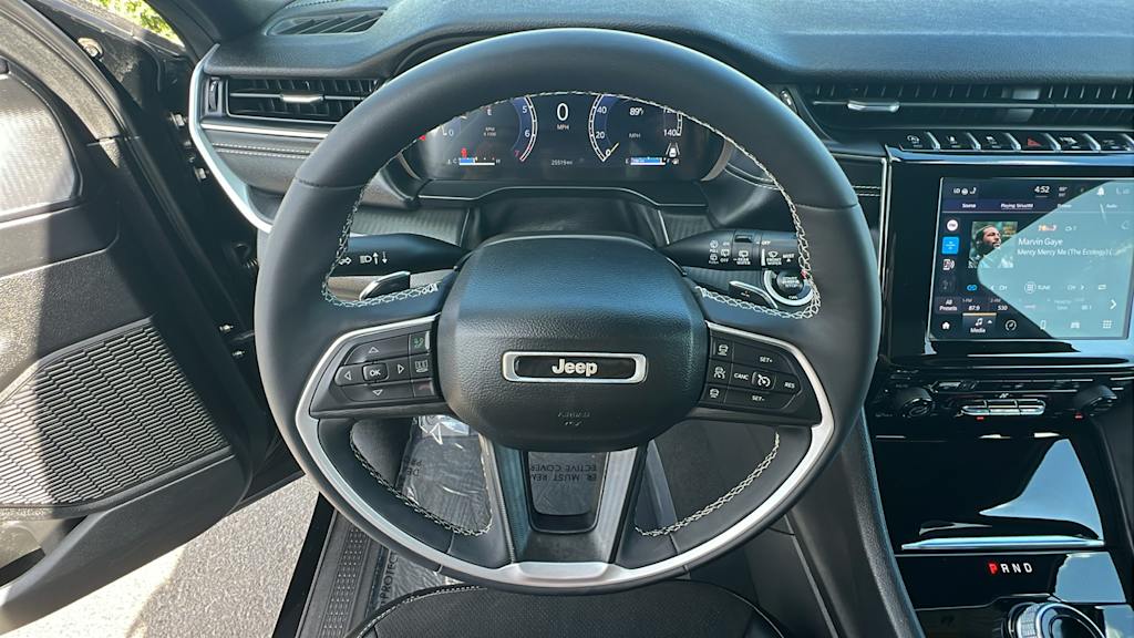 Thumbnail: 2024 Jeep Grand Cherokee L - 12