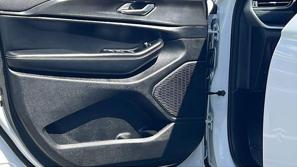 Thumbnail: 2023 Jeep Grand Cherokee L - 29