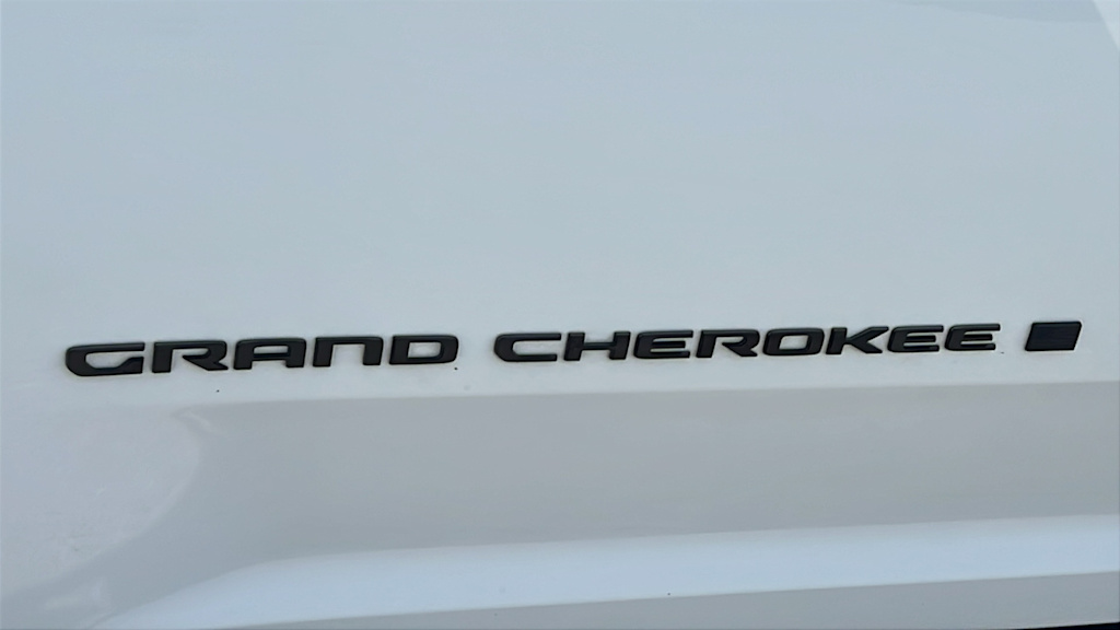 Thumbnail: 2023 Jeep Grand Cherokee L - 7