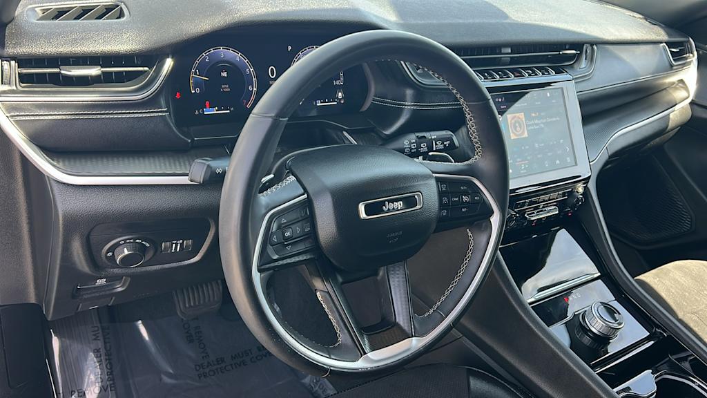 Thumbnail: 2023 Jeep Grand Cherokee L - 2