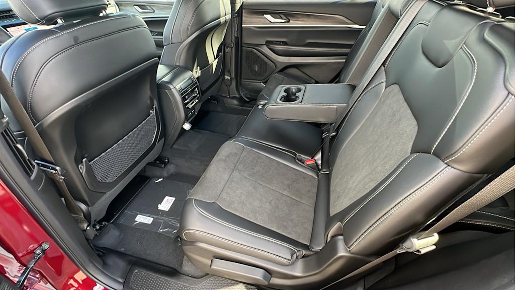 Thumbnail: 2026 Jeep Grand Cherokee L - 12