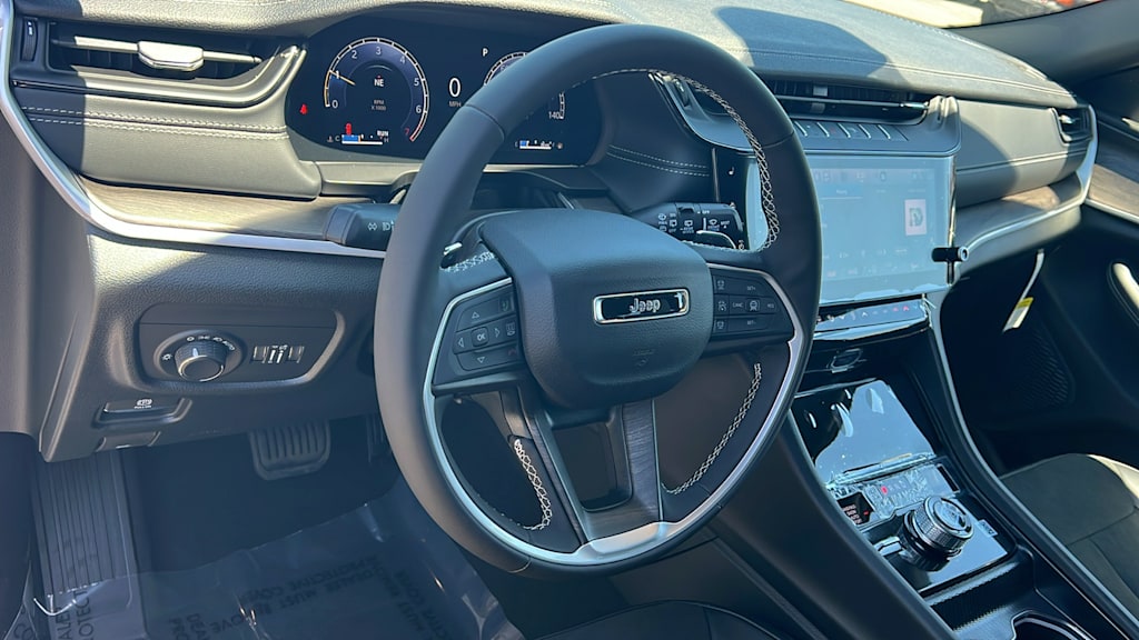 Thumbnail: 2026 Jeep Grand Cherokee L - 2