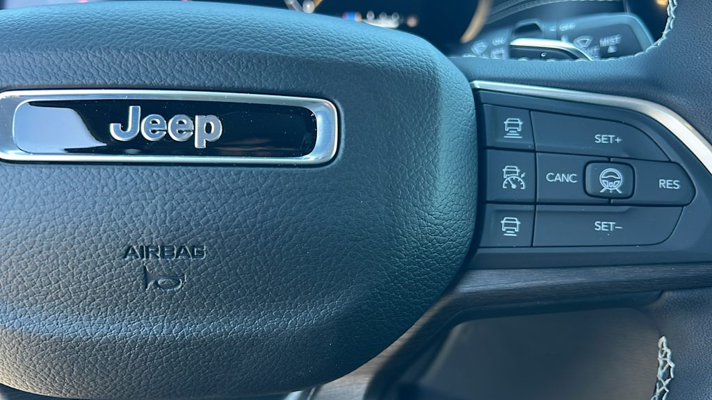 Thumbnail: 2026 Jeep Grand Cherokee L - 26