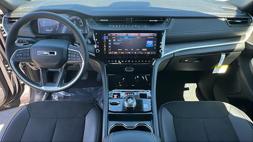 Thumbnail: 2026 Jeep Grand Cherokee L - 13