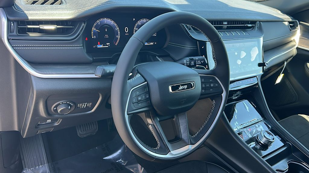 Thumbnail: 2026 Jeep Grand Cherokee L - 2