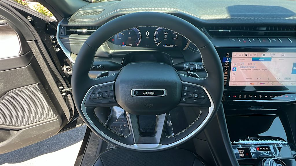 Thumbnail: 2026 Jeep Grand Cherokee L - 12