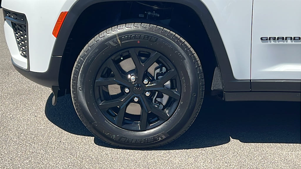Thumbnail: 2026 Jeep Grand Cherokee L - 8