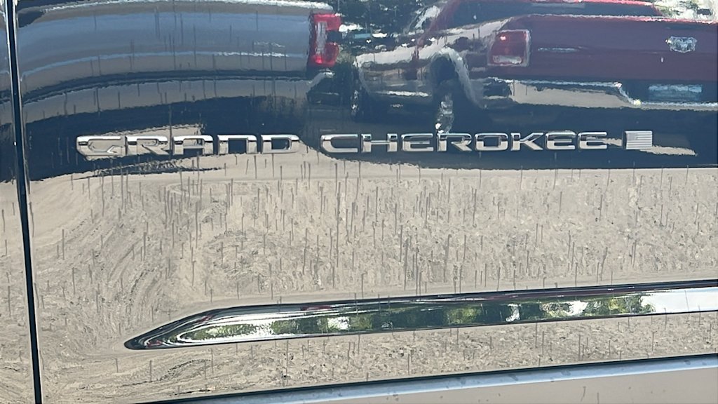 Thumbnail: 2026 Jeep Grand Cherokee L - 30