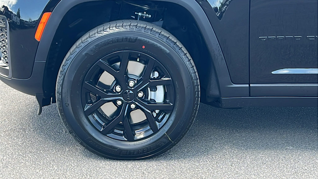 Thumbnail: 2026 Jeep Grand Cherokee L - 8