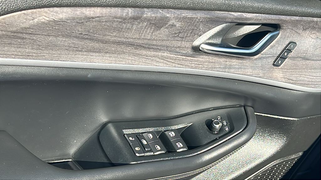 Thumbnail: 2024 Jeep Grand Cherokee L - 27