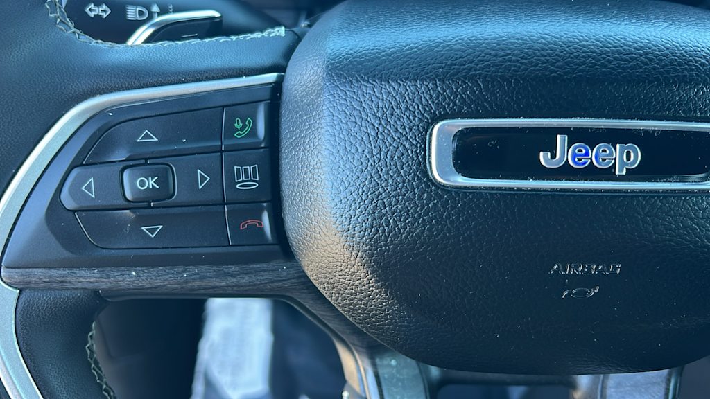 Thumbnail: 2024 Jeep Grand Cherokee L - 25