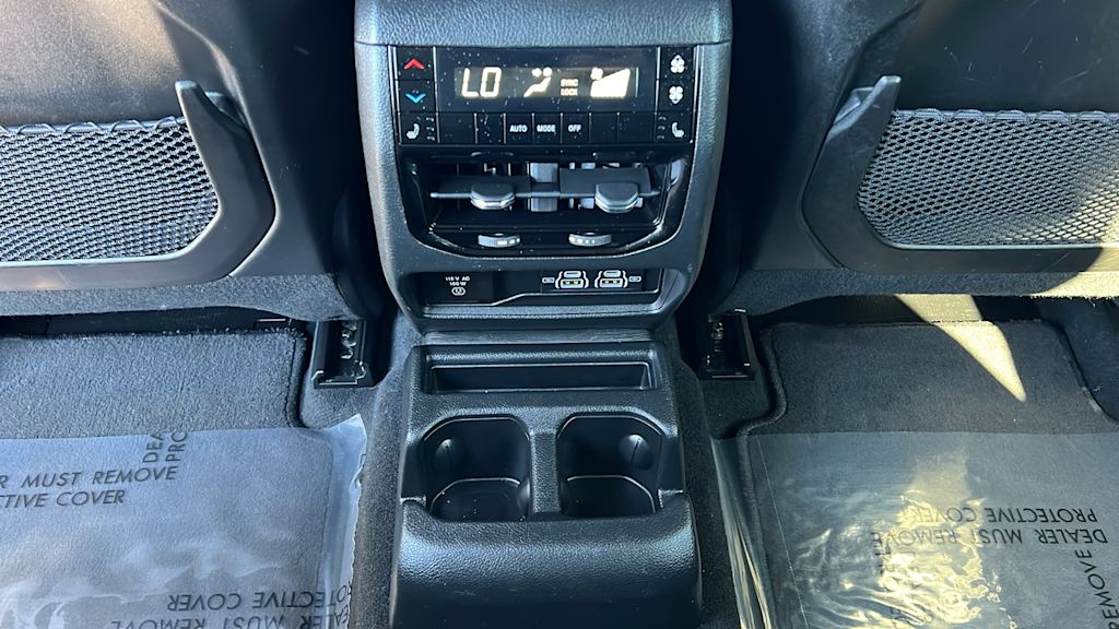 Thumbnail: 2024 Jeep Grand Cherokee L - 30