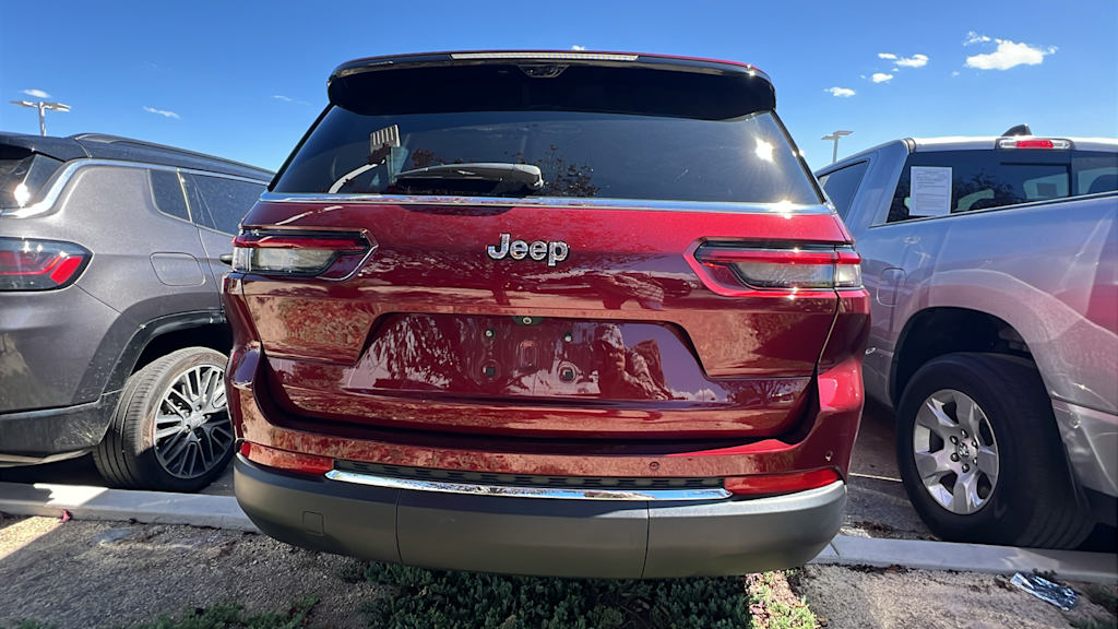 Thumbnail: 2023 Jeep Grand Cherokee L - 9