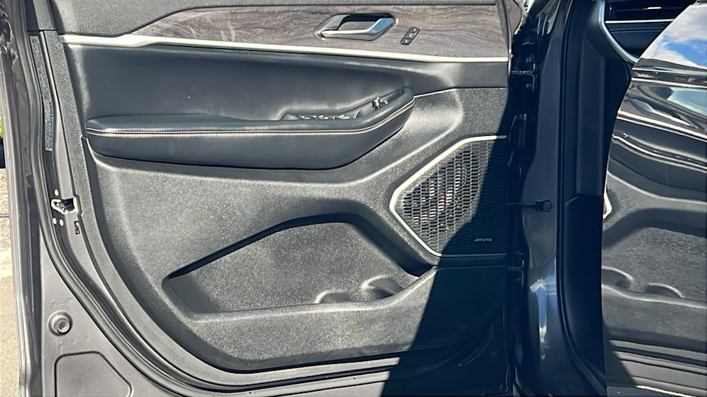 Thumbnail: 2023 Jeep Grand Cherokee L - 28