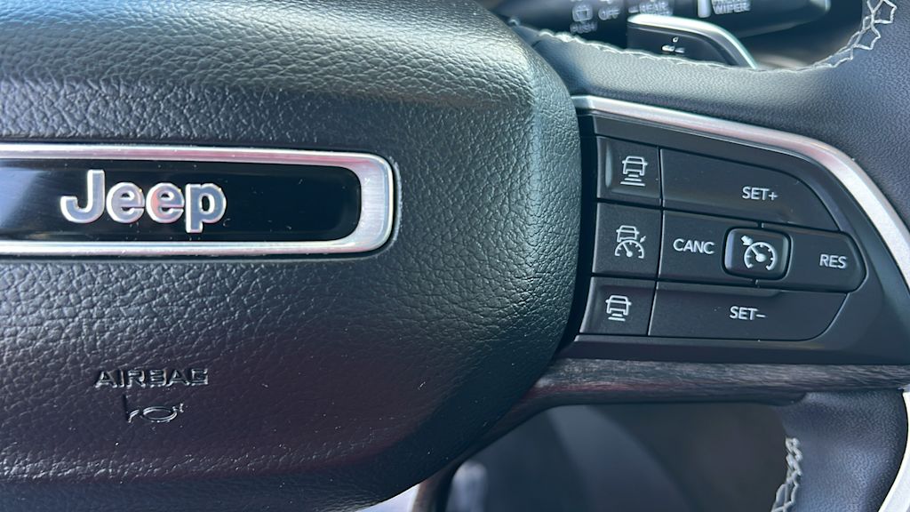 Thumbnail: 2023 Jeep Grand Cherokee L - 26