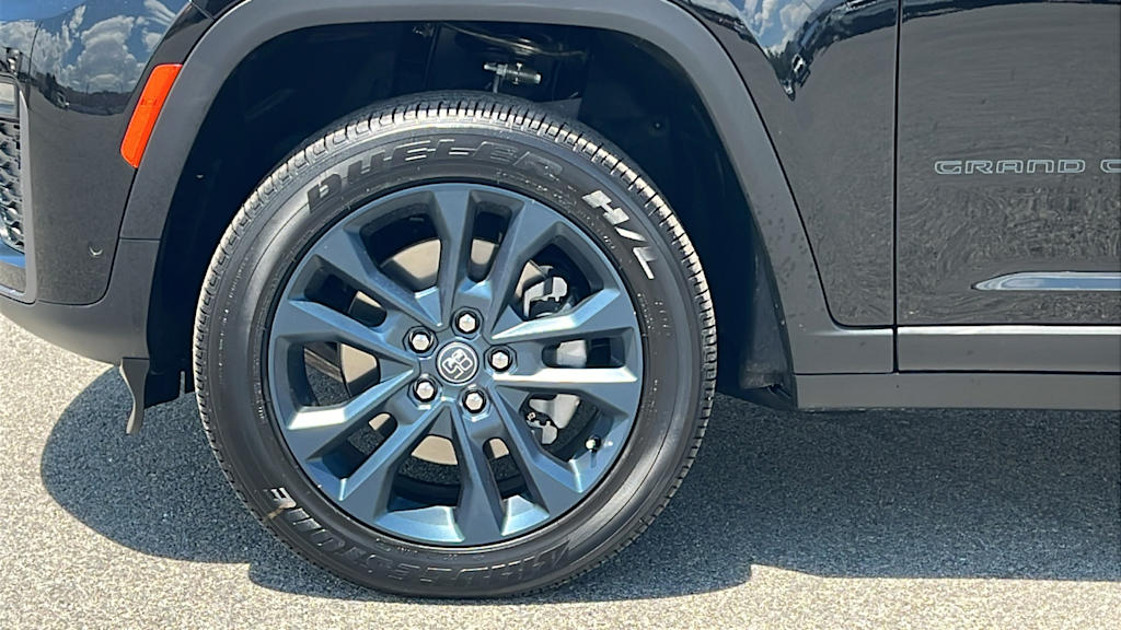 Thumbnail: 2026 Jeep Grand Cherokee L - 8