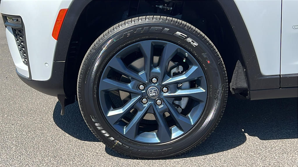Thumbnail: 2026 Jeep Grand Cherokee L - 8