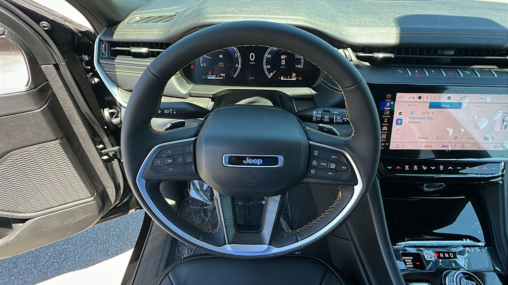 Thumbnail: 2026 Jeep Grand Cherokee L - 9
